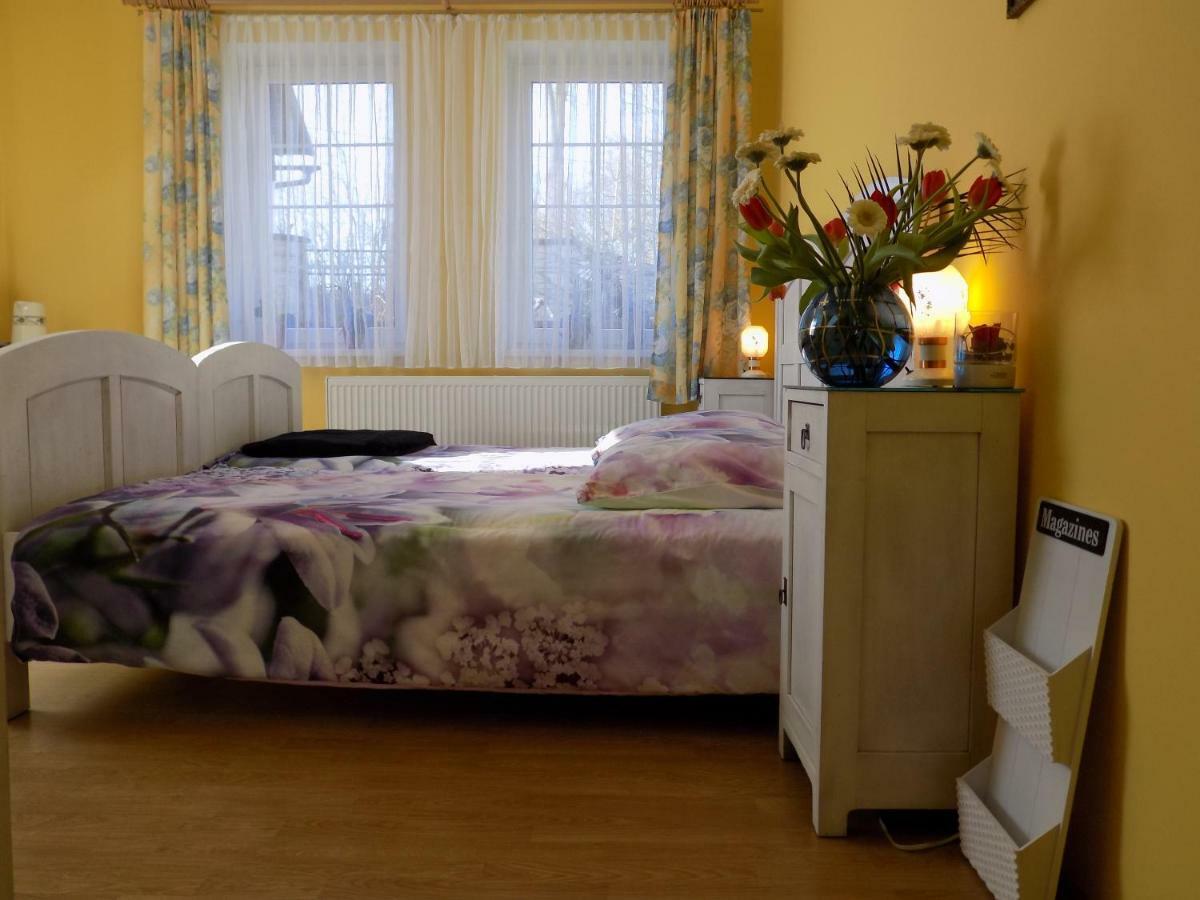 Appartement Landhaus Florian à Rovensko pod Troskami Extérieur photo